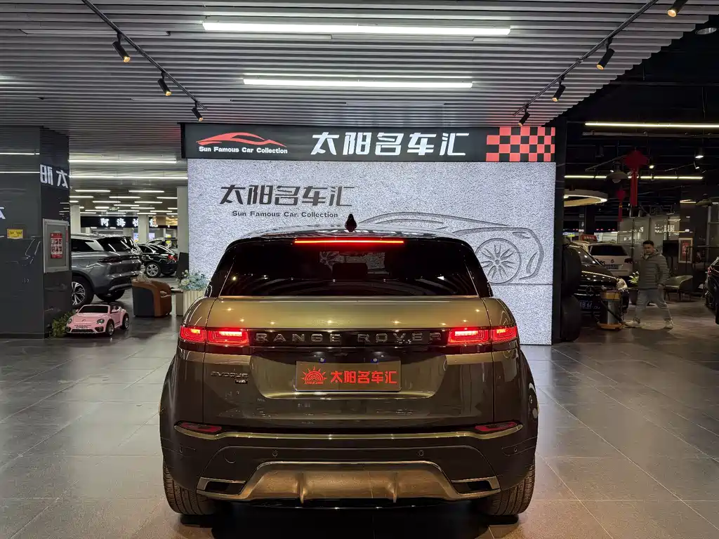 Land Rover Evoque 2022 — фото 20