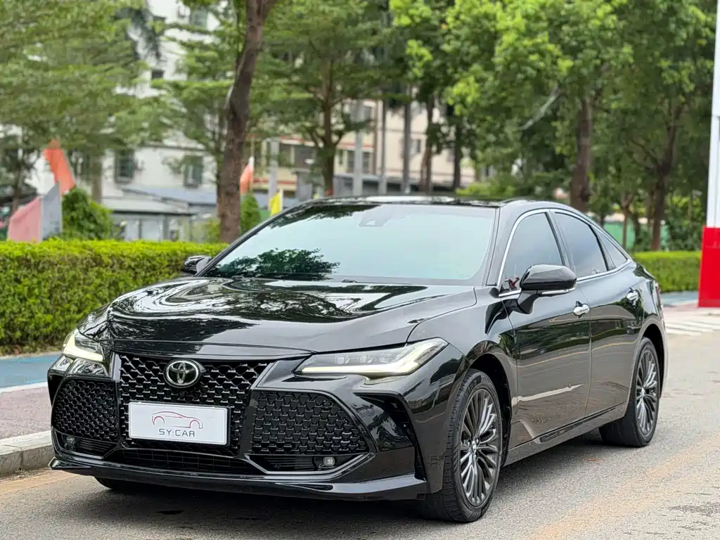 Toyota Avalon 2023 — фото 1