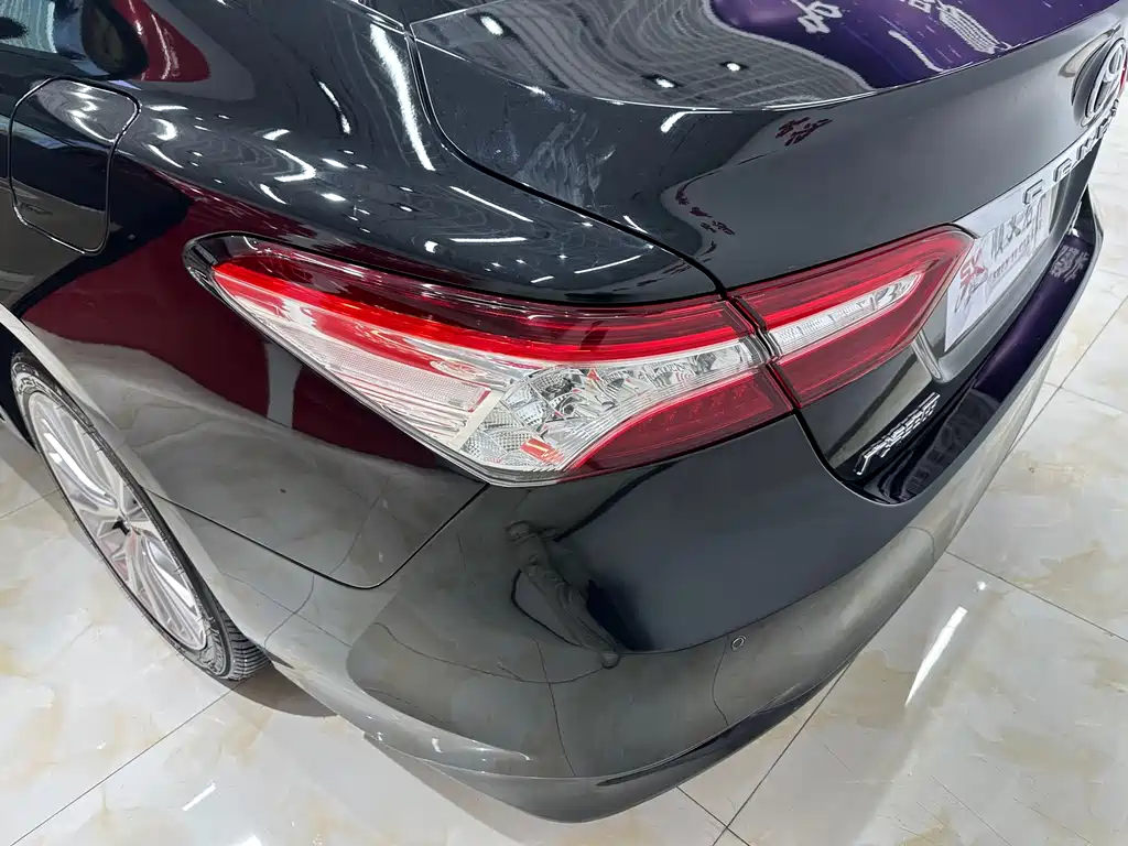 Toyota Camry 2019 — фото 21