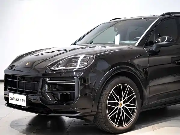 Porsche Cayenne 2025