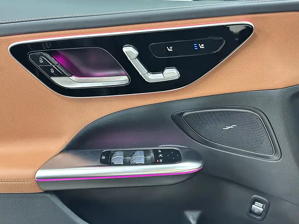Mercedes-Benz C-Class 2023 — фото 21