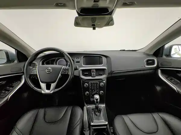 Volvo V40 2019