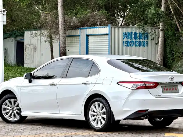 Toyota Camry 2019