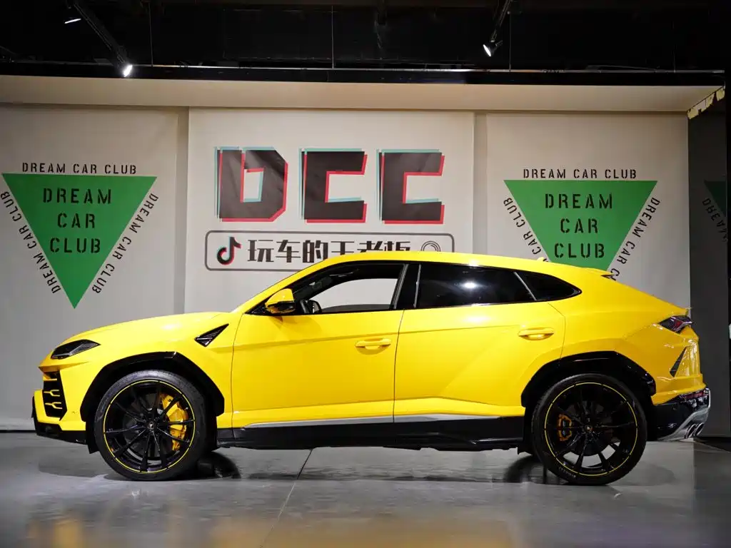 Lamborghini Urus 2019 — фото 42