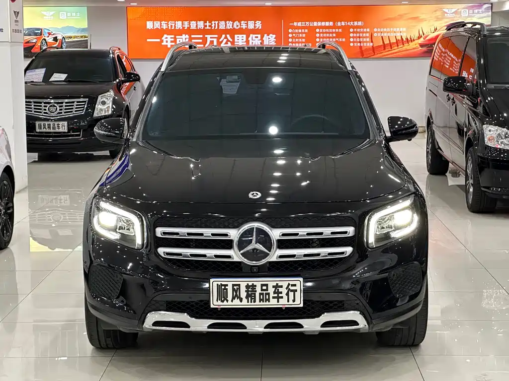 Mercedes-Benz GLB 2023