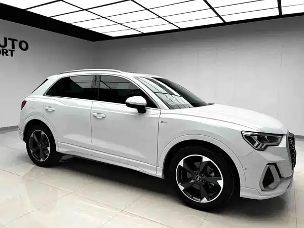 Audi Q3 2021