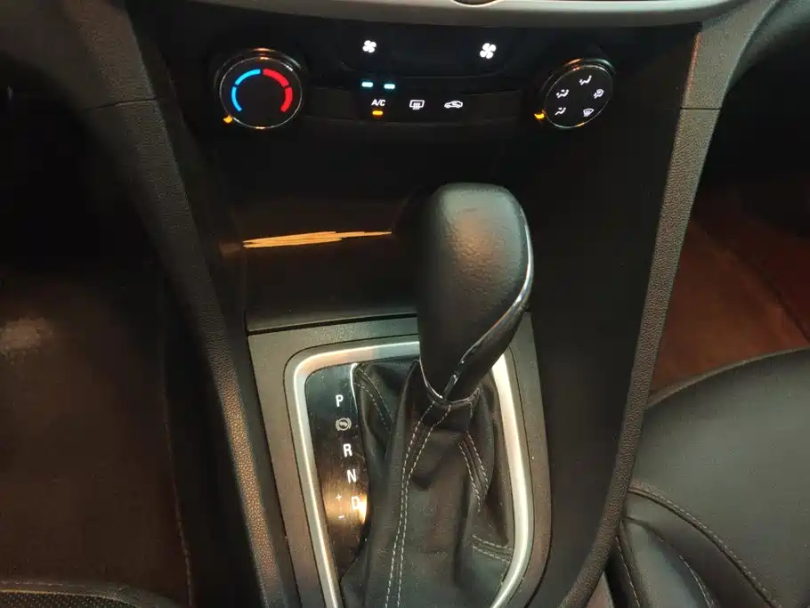 Buick Excelle GT 2021 — фото 16