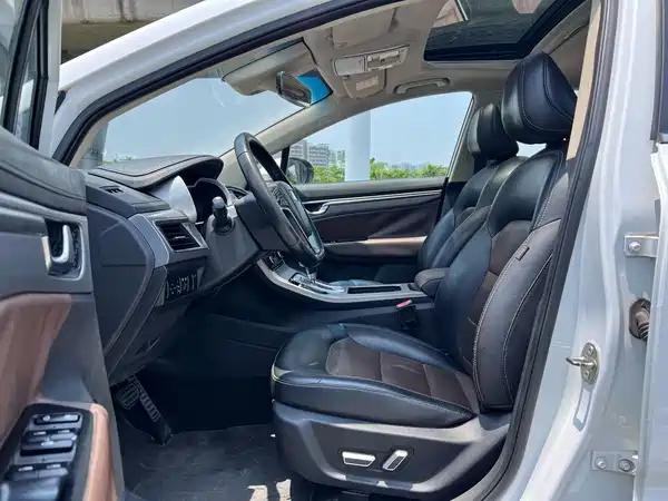 Geely Emgrand GS 2018