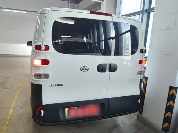 Maxus Dana V1 2025