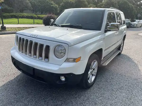 Jeep Freelancer 2014