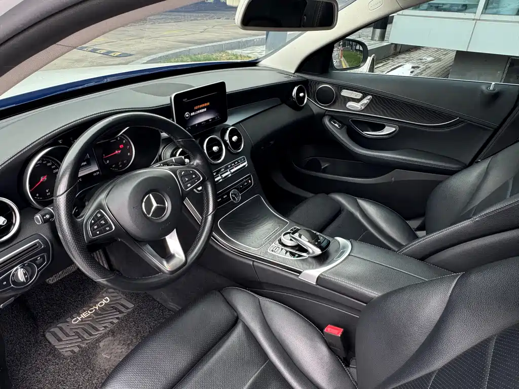 Mercedes-Benz C-Class 2017 — фото 10