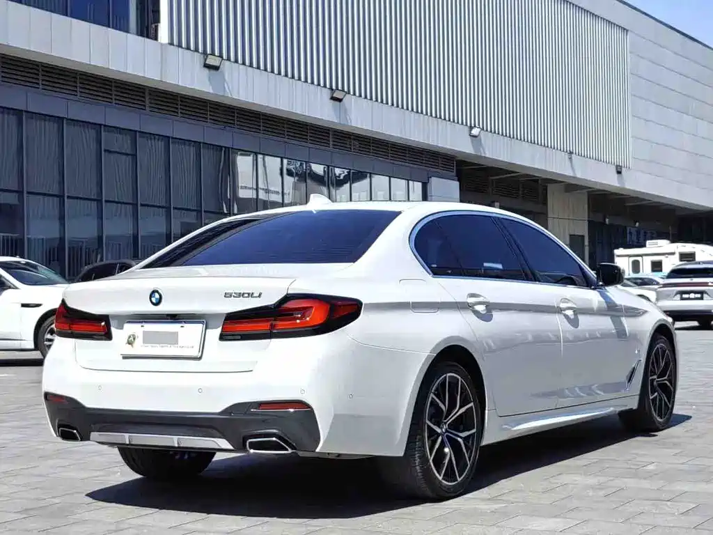 BMW 5 Series 2023