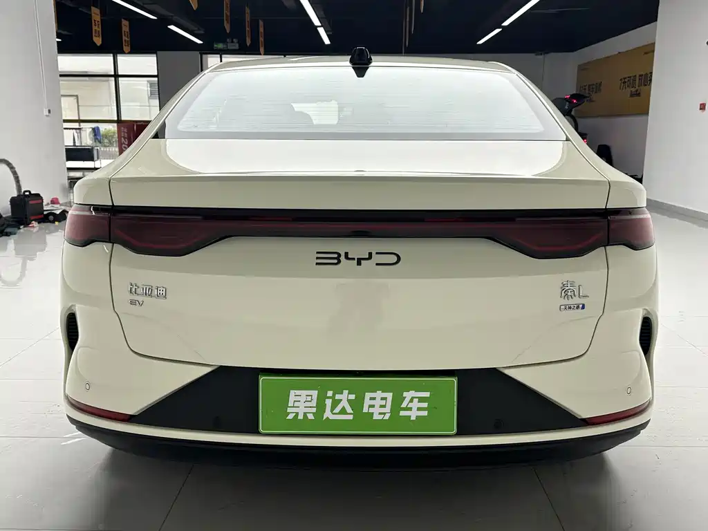 BYD Qin L 2025 — фото 7