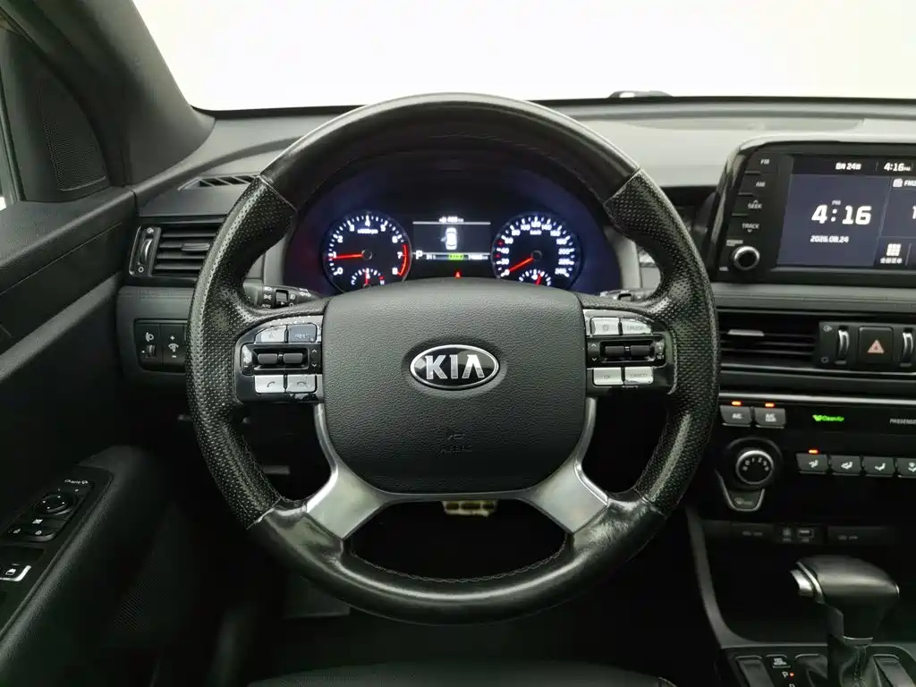 Kia KX7 2017 — фото 11