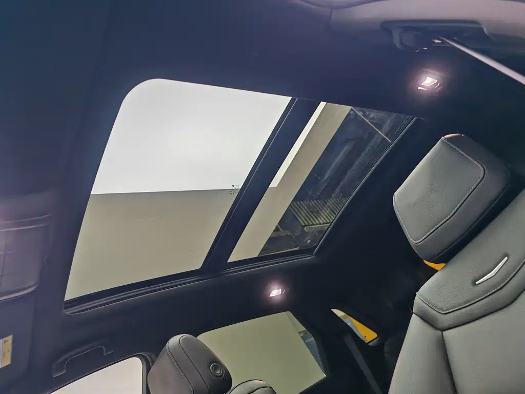 Cadillac XT5 2020 — фото 18
