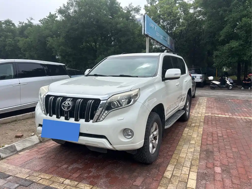Toyota Prado 2016