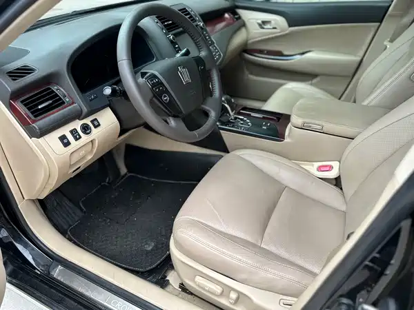 Toyota Crown 2010