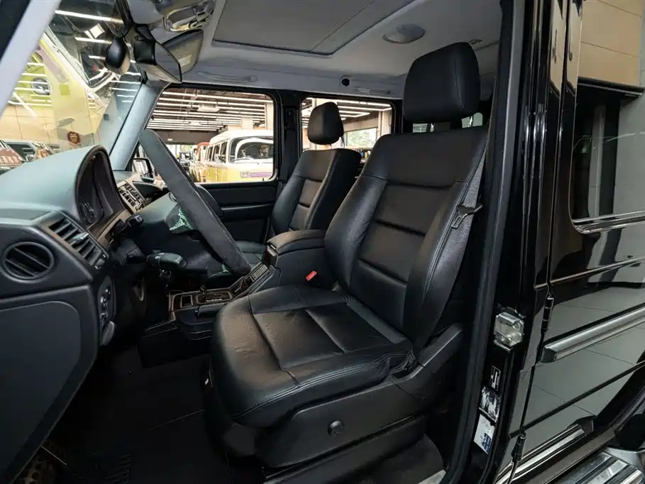 Mercedes-Benz G-Class 2011
