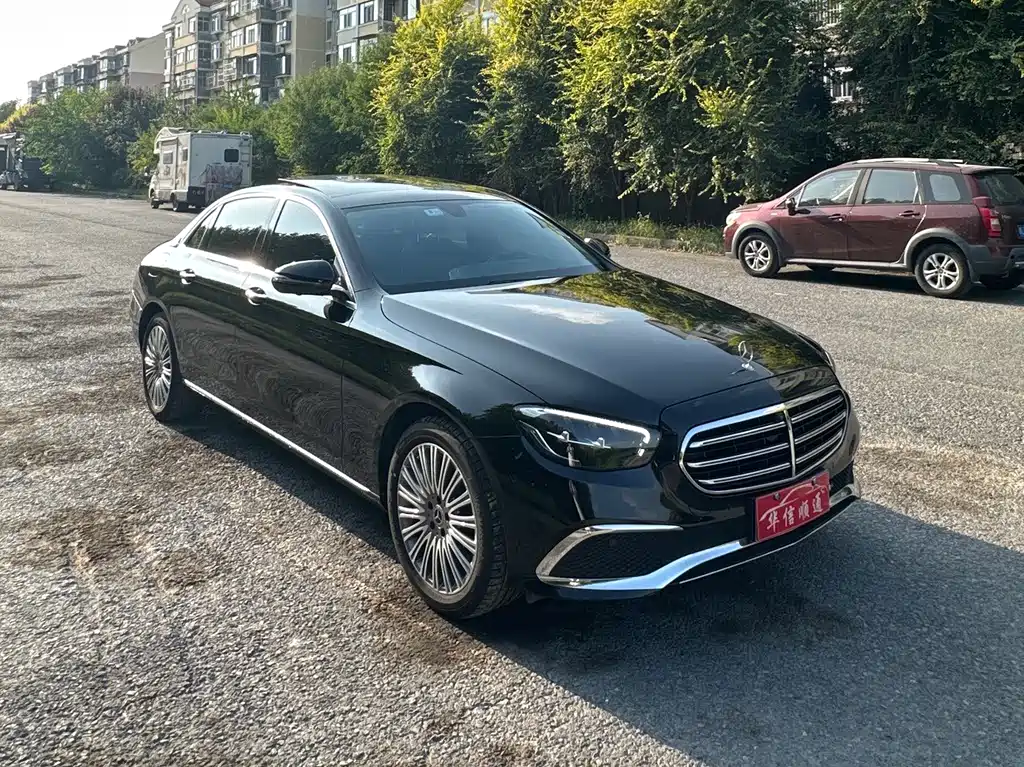 Mercedes-Benz E-Class 2022 — фото 17