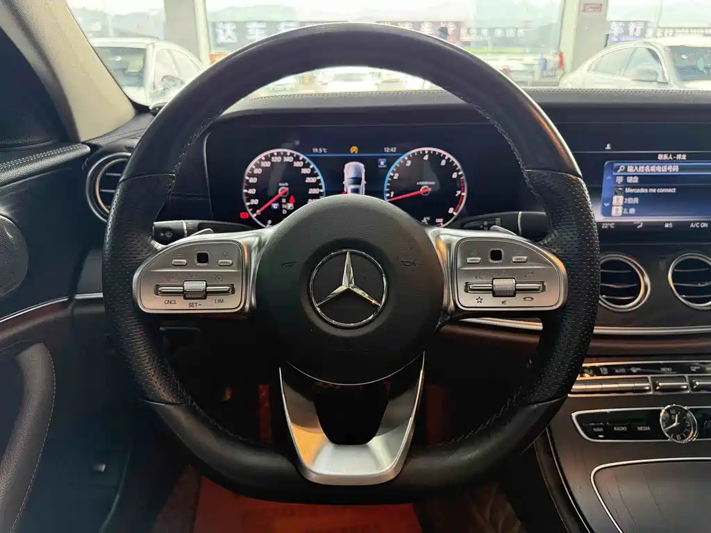 Mercedes-Benz E-Class 2020 — фото 8