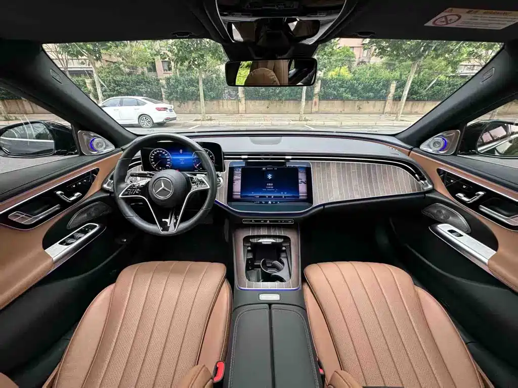 Mercedes-Benz E-Class 2024