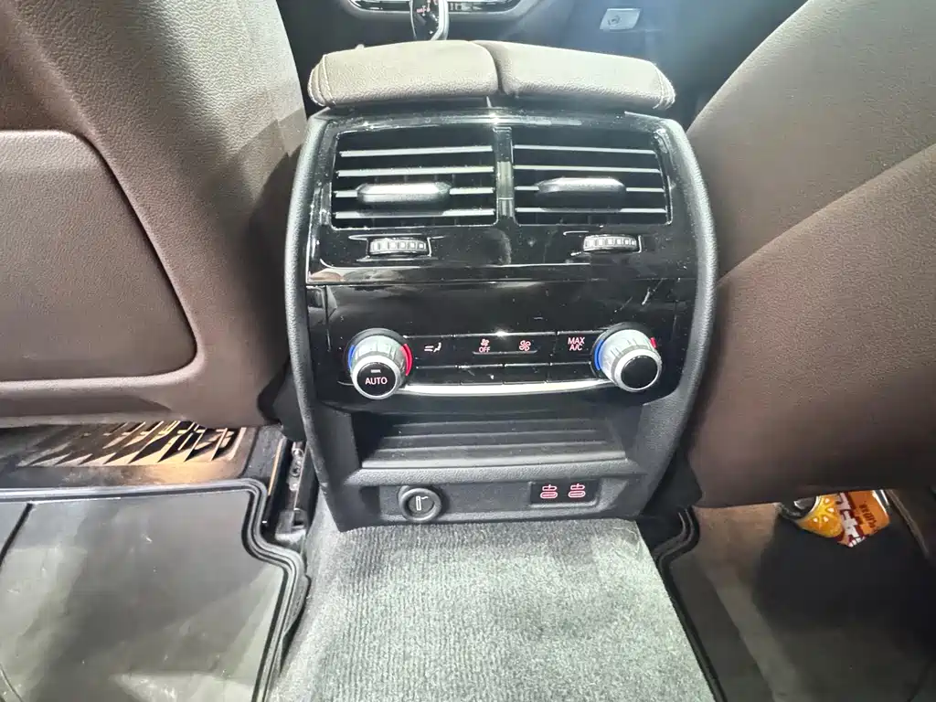 BMW 5 Series 2021 — фото 14