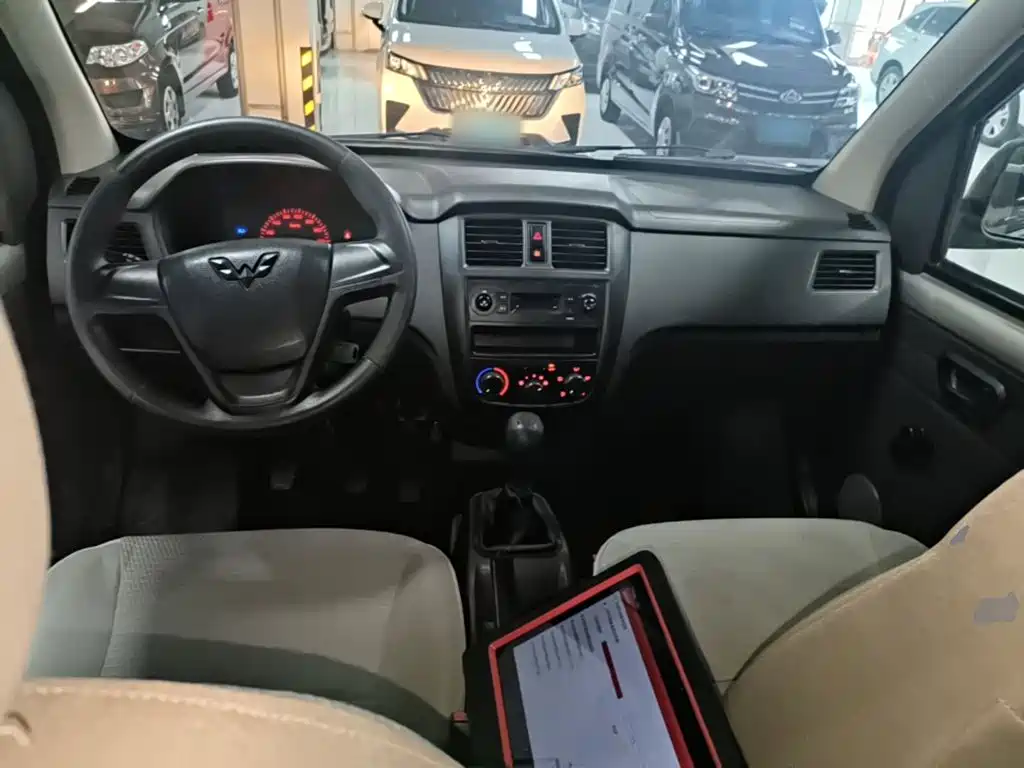 Wuling Rongguang 2017 — фото 10