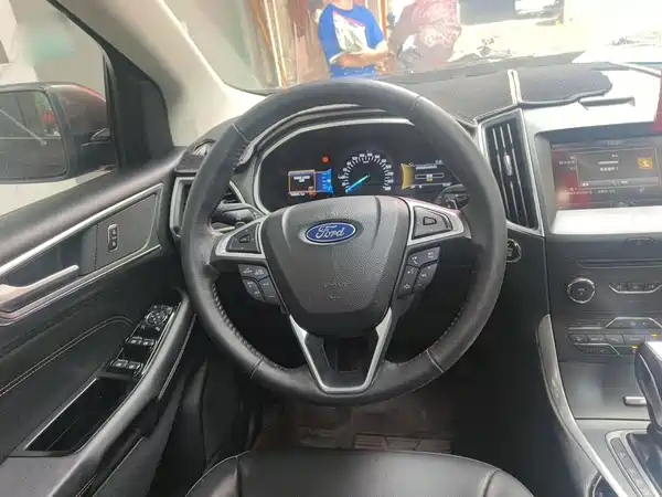 Ford Edge 2016