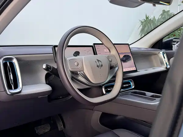 Leapmotor B01 2025