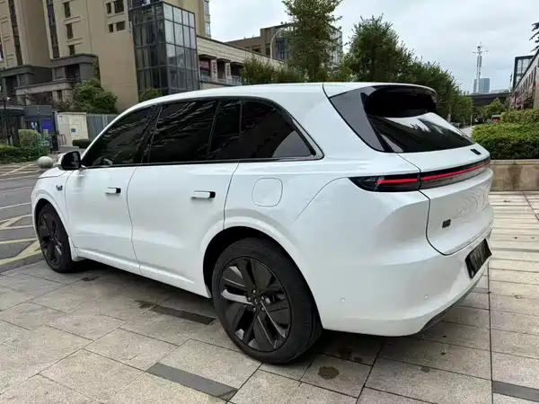 Li Auto L6 2024