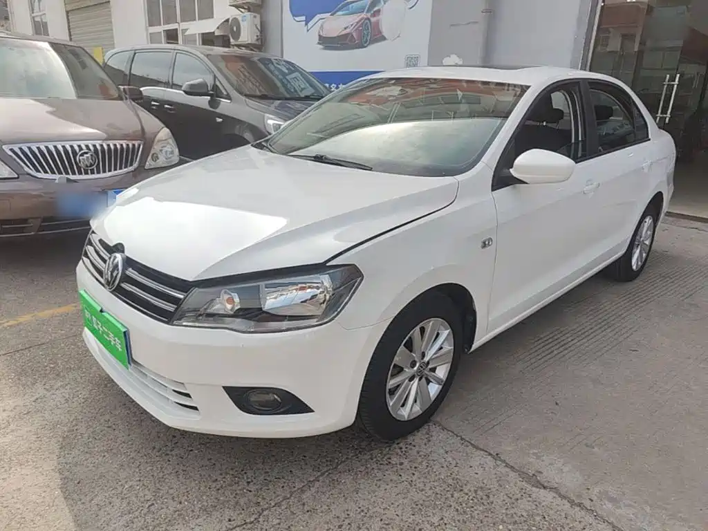 Volkswagen Jetta 2015 — фото 1