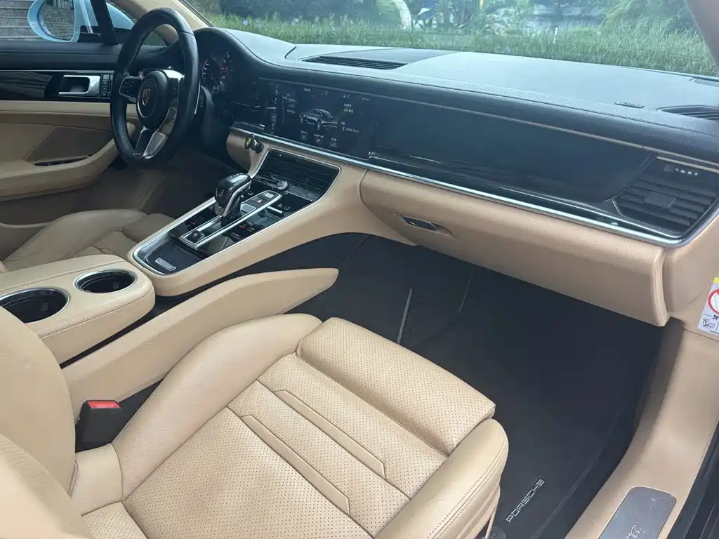 Porsche Panamera 2018 — фото 15