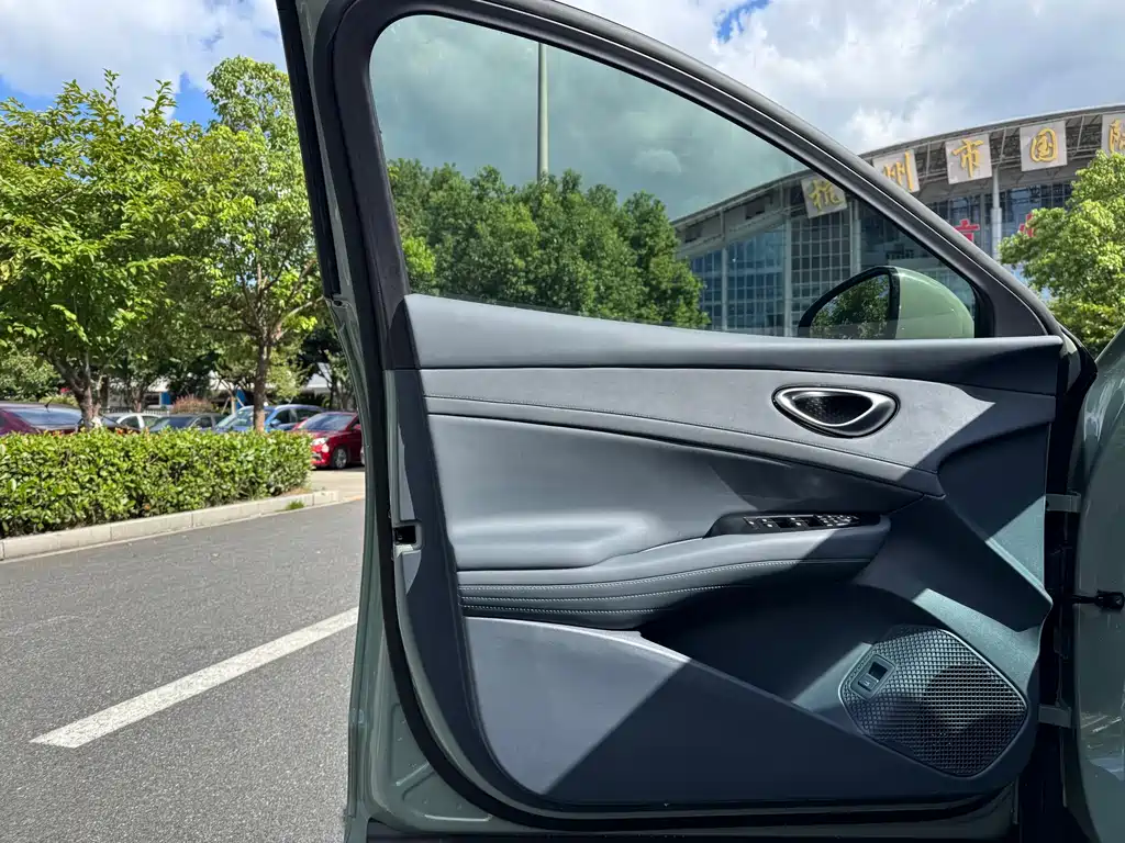 BYD Seal 06GT 2026 — фото 10