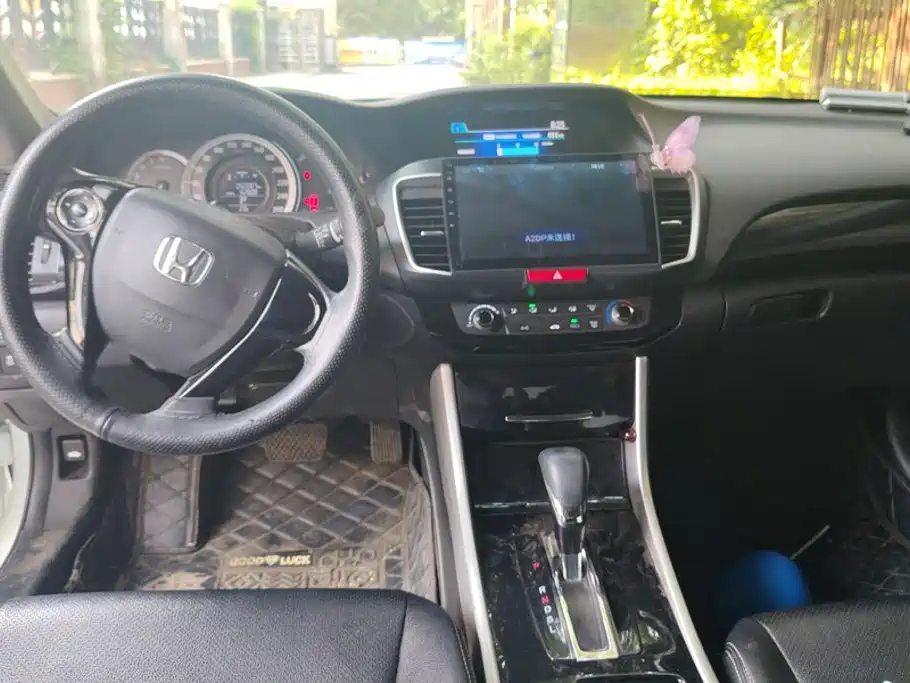Honda Accord 2017 — фото 11