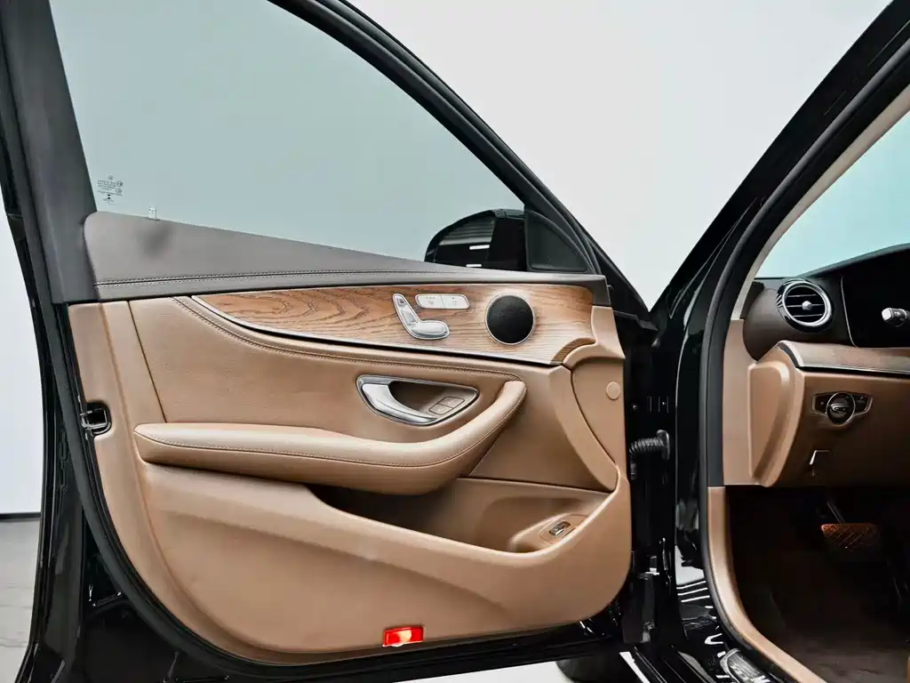 Mercedes-Benz E-Class New Energy 2022 — фото 23
