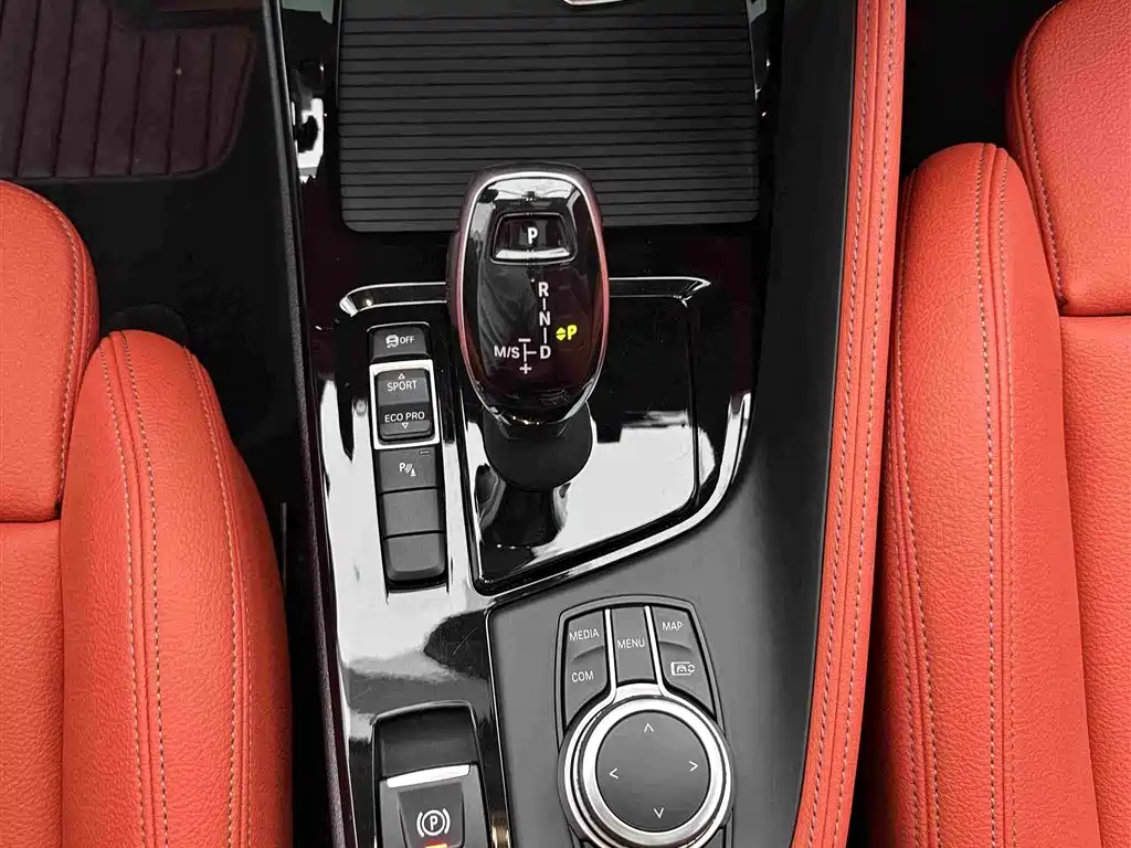 BMW X2 2022 — фото 15