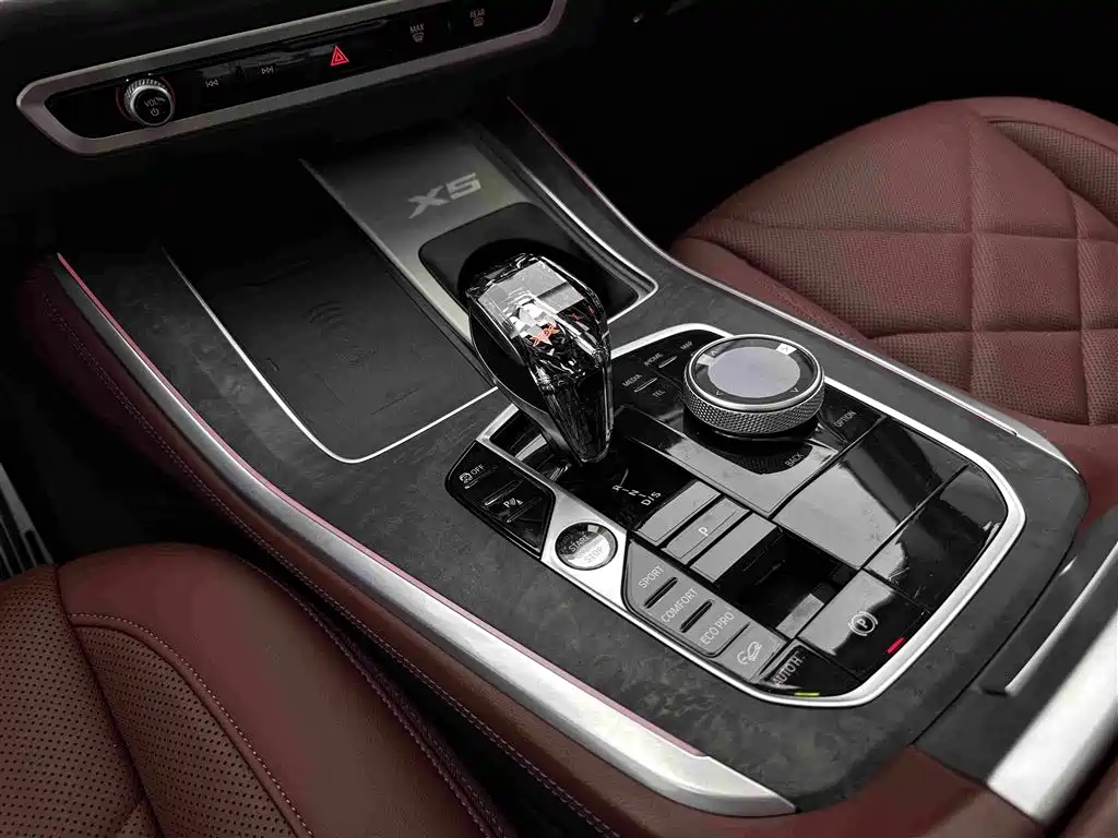 BMW X5 2024 — фото 12