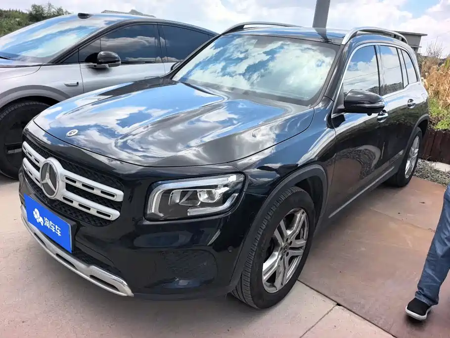 Mercedes-Benz GLB 2023