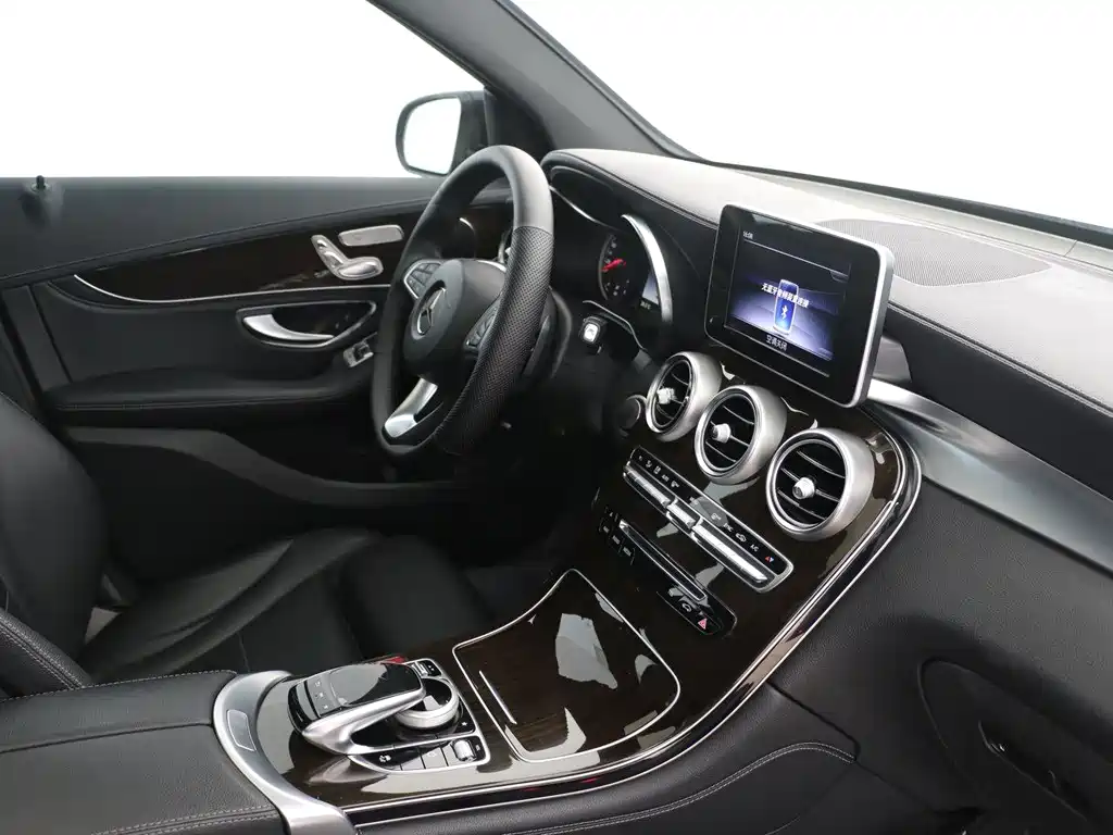Mercedes-Benz GLC 2017 — фото 11