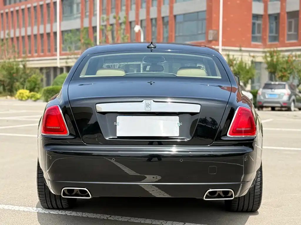 Rolls-Royce Ghost 2011 — фото 14
