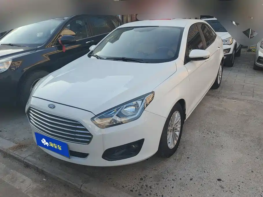 Ford Escort 2015