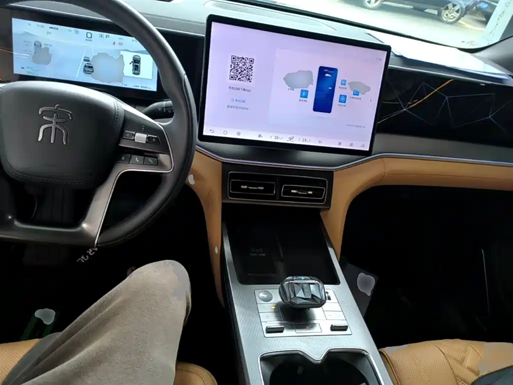 BYD L DM-i 2024 — фото 10