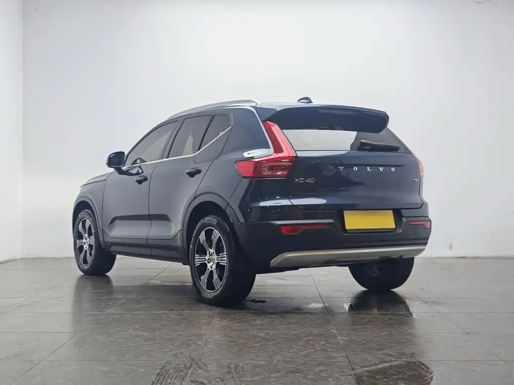 Volvo XC40 2021 — фото 4