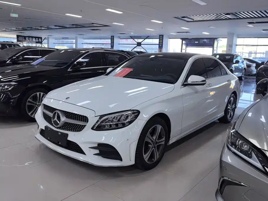 Mercedes-Benz C-Class 2022 — фото 1