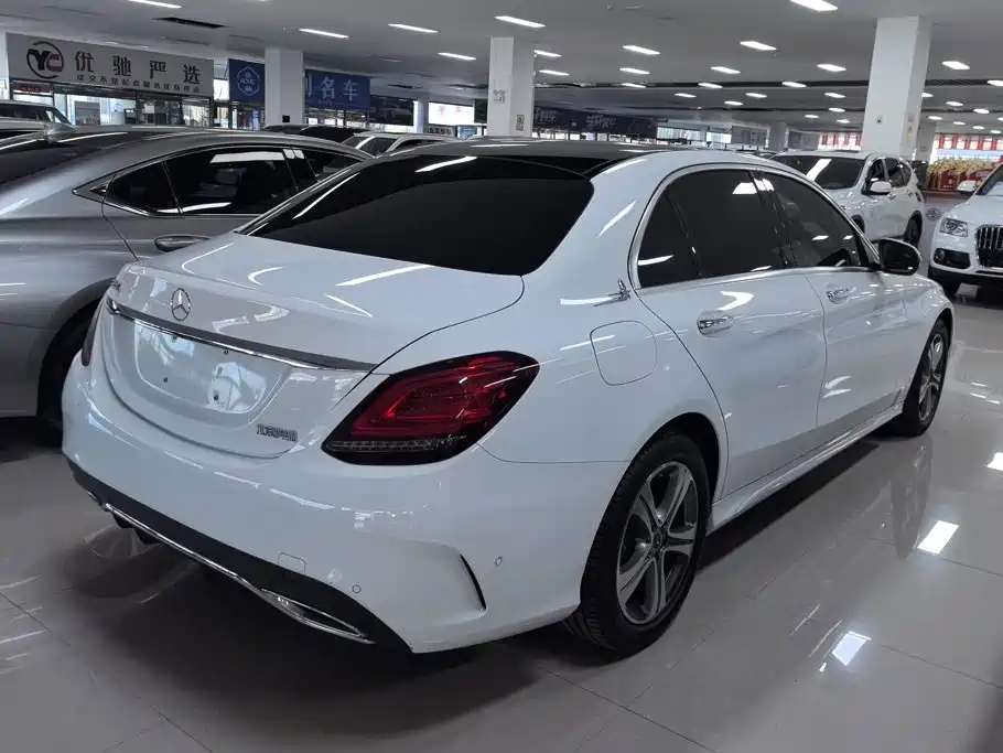 Mercedes-Benz C-Class 2022 — фото 3