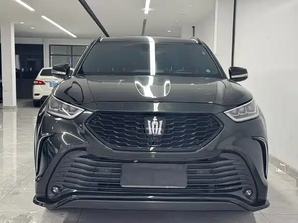 Toyota Crown Kluger 2025