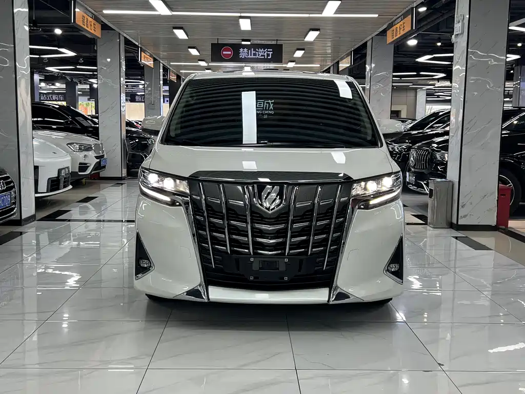 Toyota Alphard 2018 — фото 3