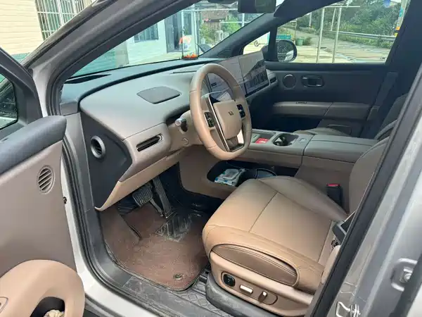 Li Auto i6 2026