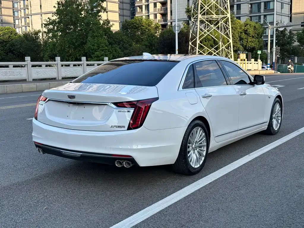 Cadillac CT6 2021 — фото 7