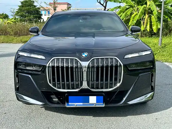 BMW 7 Series 2024